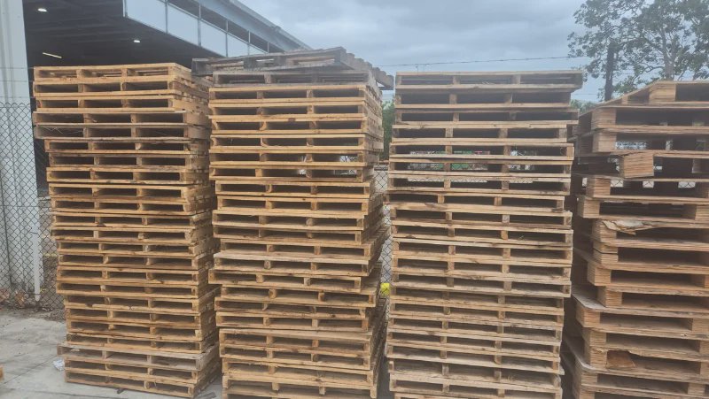 Free Pallets in Port of Brisbane