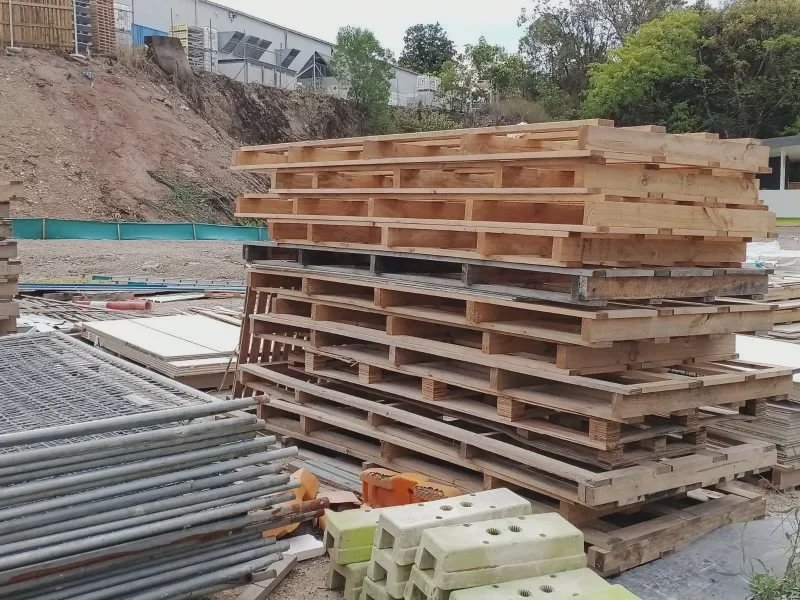 Free Oversized Pallets Alderley