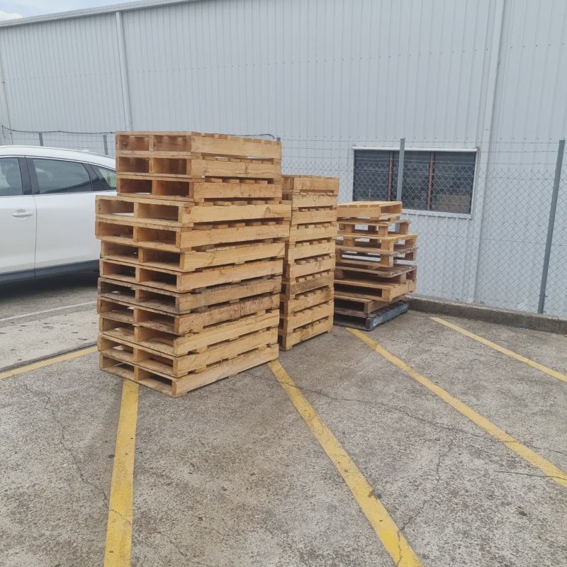 Free 1/2 Size Pallets Sumner Park