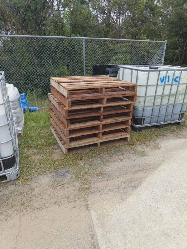 Free Pallets in Mt Gravatt