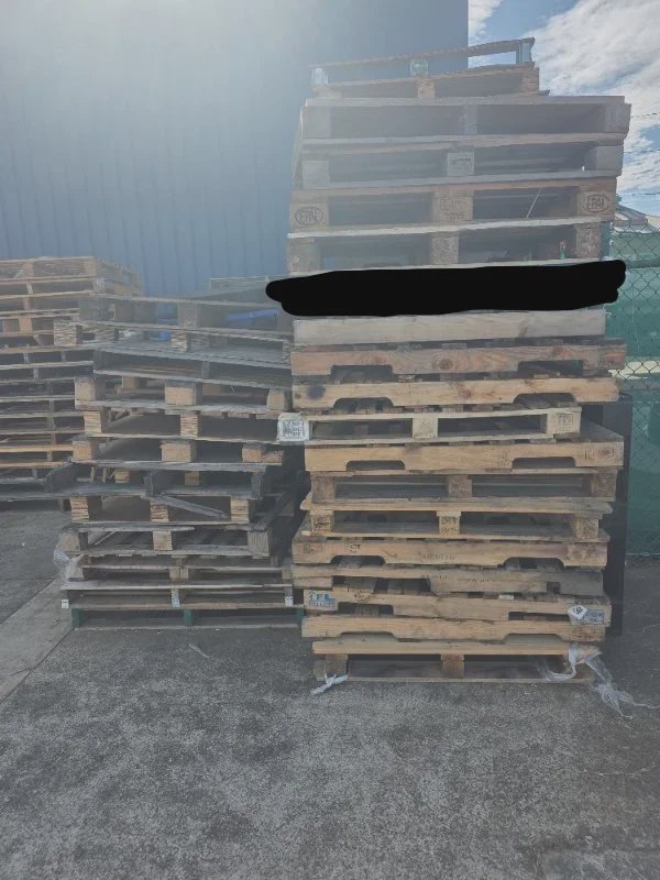 Pallets in Eagle Farm Qld