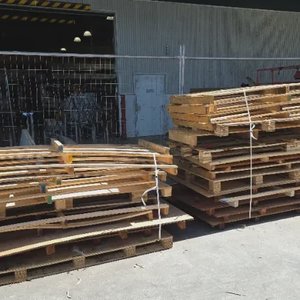 Free Pallets in Manly West