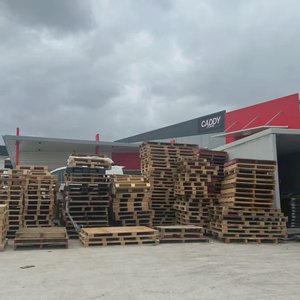 Pallets in Parkinson