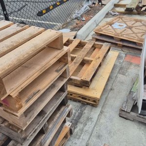 Free Pallets in Port of Brisbane