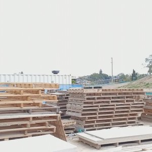 Free Oversized Pallets Alderley