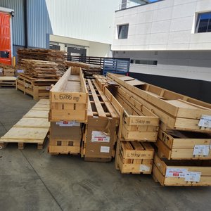 Pallets in Willawong