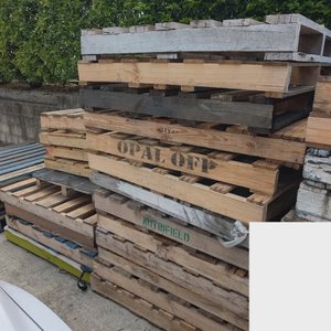 Free Pallets in Darra