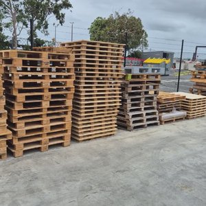 Free Pallets in Port of Brisbane