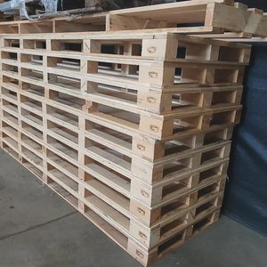 Free Oversized Pallets in Hendra